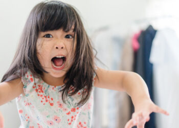 How to deal with your child’s tantrums?