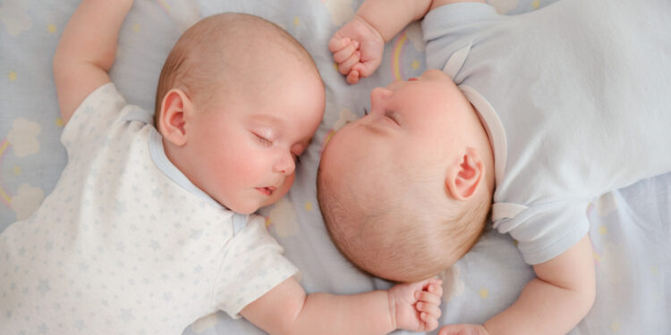 Effective tips to put your twins to sleep