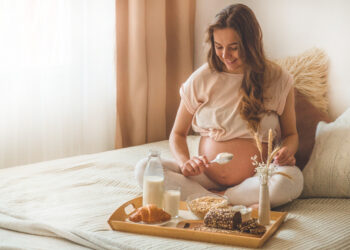 Is it safe to eat bread during pregnancy?