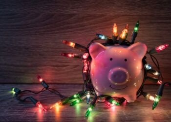 How to stay on budget during the holiday season?