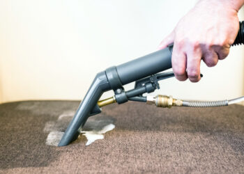 How to clean a dirty couch?